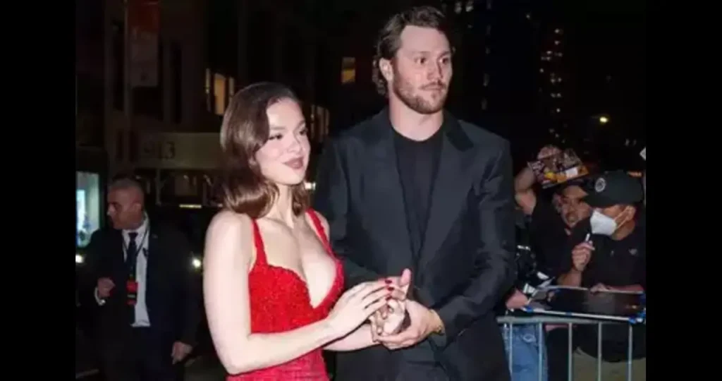 Josh Allen and Hailee Steinfeld: The Unexpected Romance Taking the Spotlight Josh Allen and Hailee Steinfeld: The Unexpected Romance Taking the Spotlight